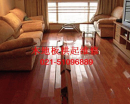 上海木地板烧伤划伤修复 木地板拱起维修