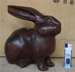 木雕兔子工艺品