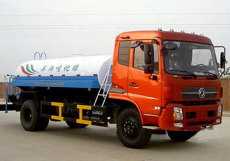 东风天锦绿化喷洒车