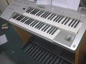 雅马哈ELB-01 双排键电子琴 3900元