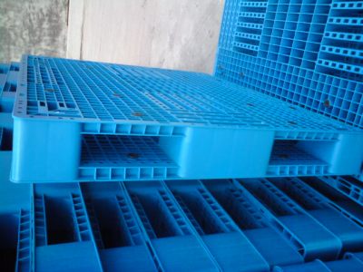 化工塑料托盘堆垛